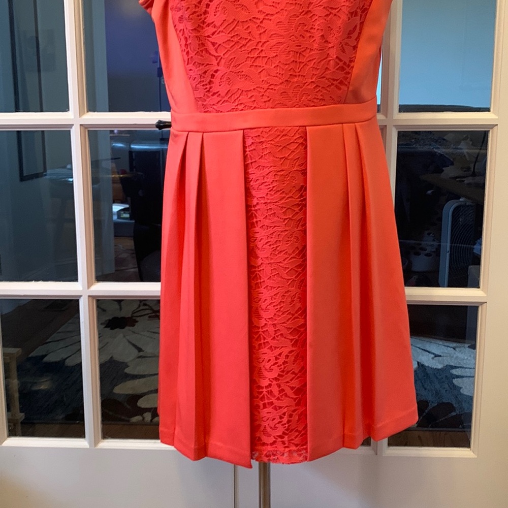 Established 1962 size 16 dress layered